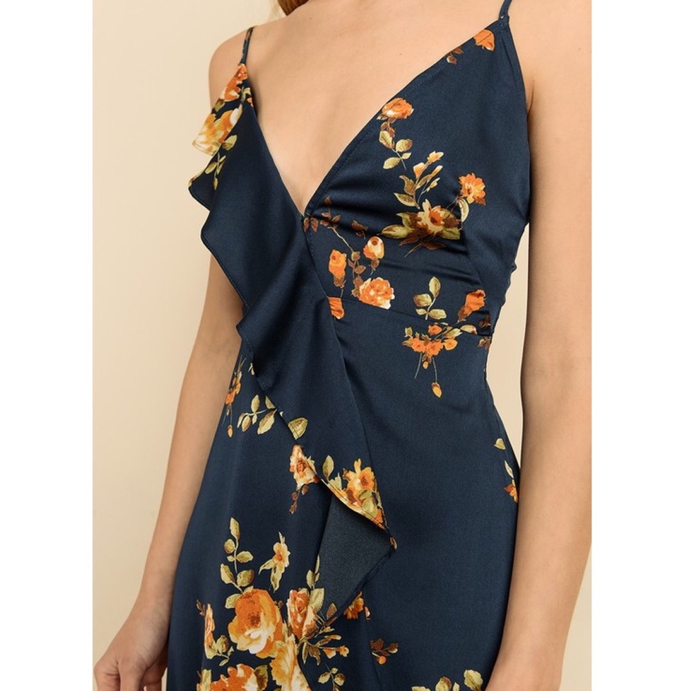 Floral Print Maxi Dress - Picture 6 of 7